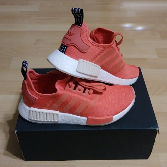 adidas nmd trace scarlet